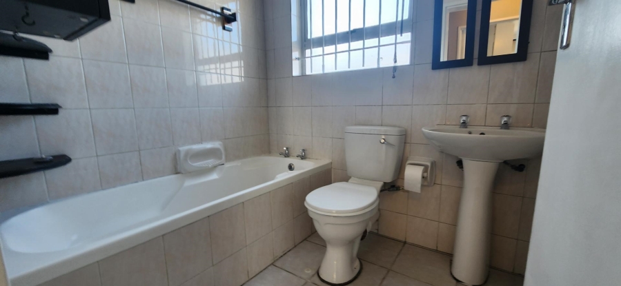 To Let 2 Bedroom Property for Rent in Table View Western Cape